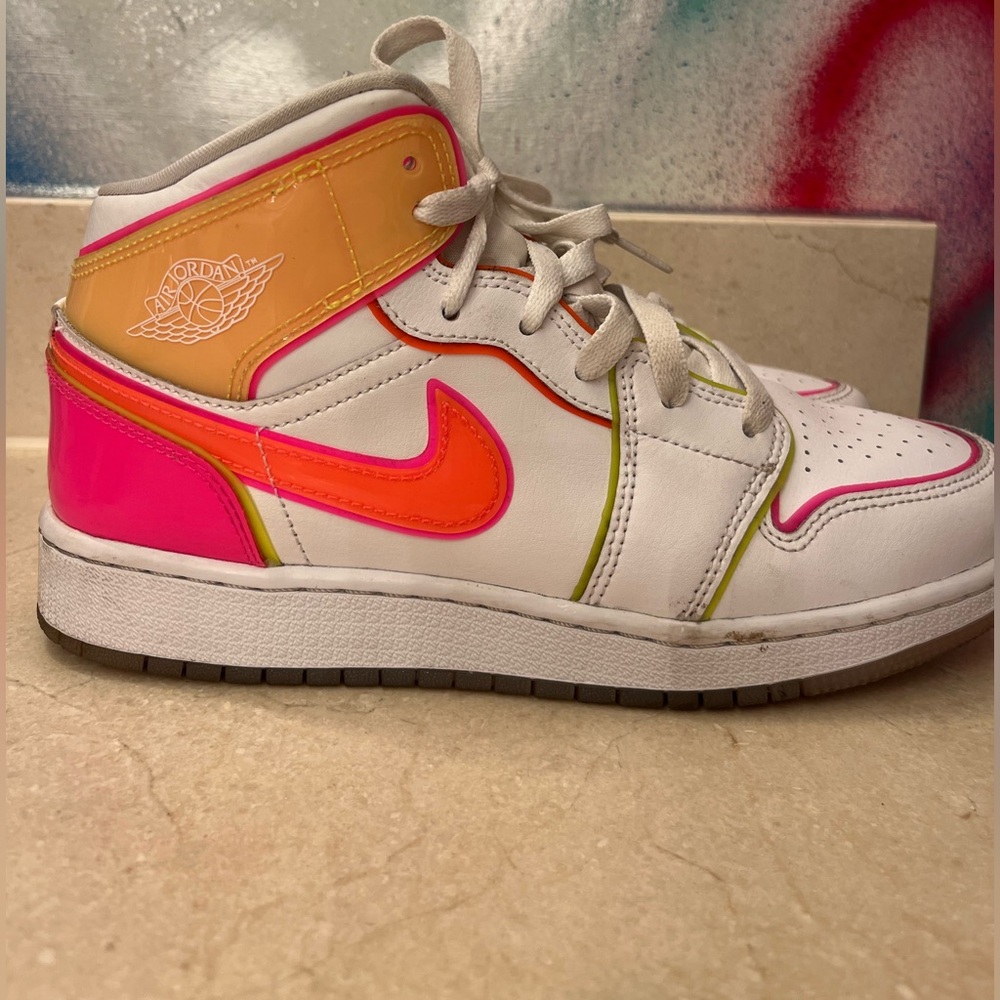AIR JORDANS